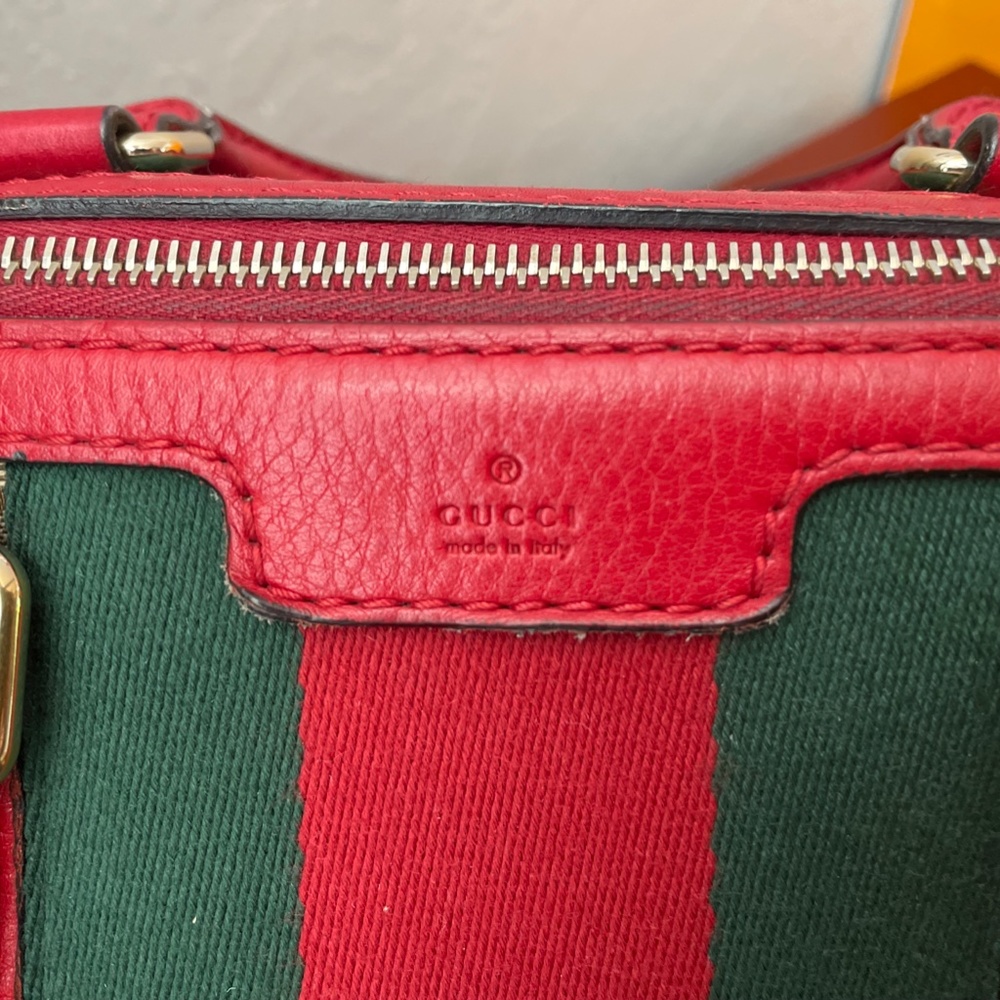 Gucci Boston Red Sherryline 2-way Crossbody Tote - Picture 6 of 15
